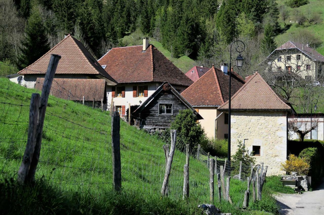 Вилла La Fraceline Saint-Pierre-d'Entremont  Экстерьер фото